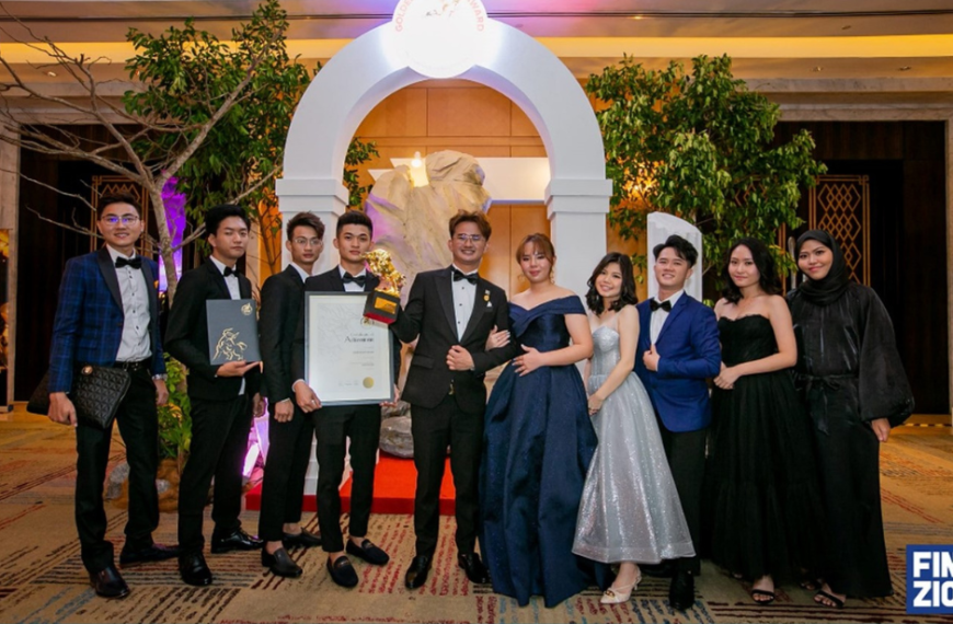 SEGi College Subang Jaya’s alumni bagged the 2022 Golden Bull Award