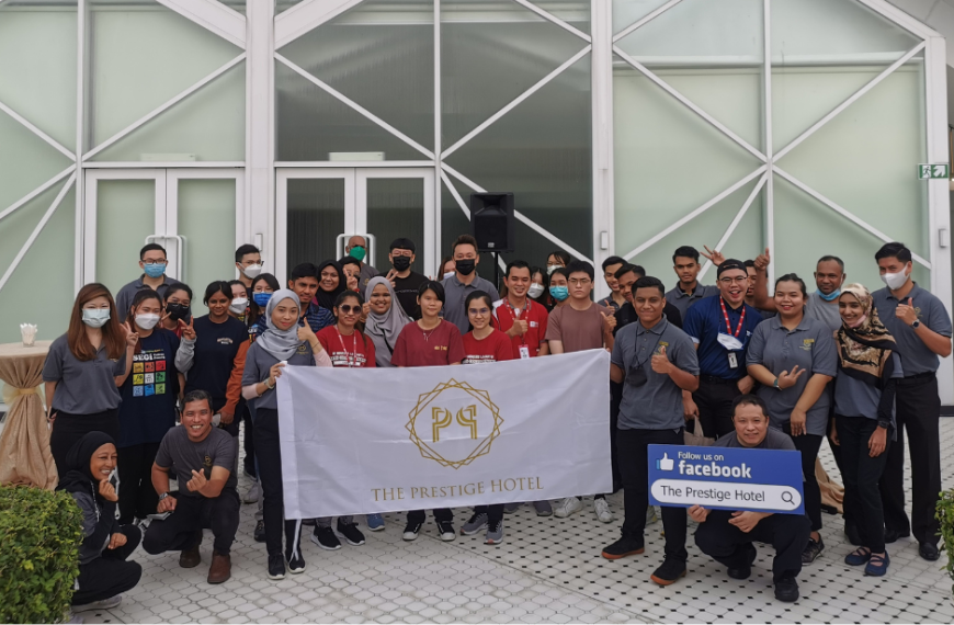 SEGi College Penang and The Prestige Hotel team up to clean Georgetown