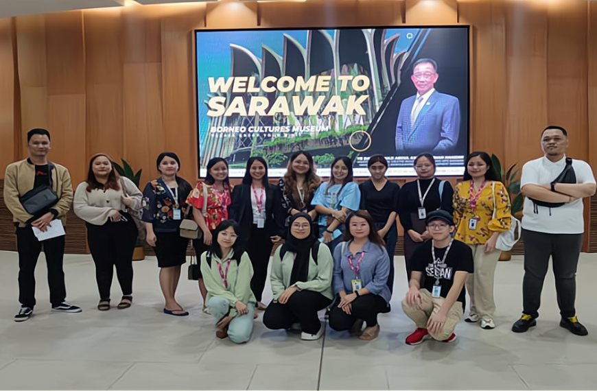 Students learn about Borneo’s history and culture at the Borneo Culture Museum