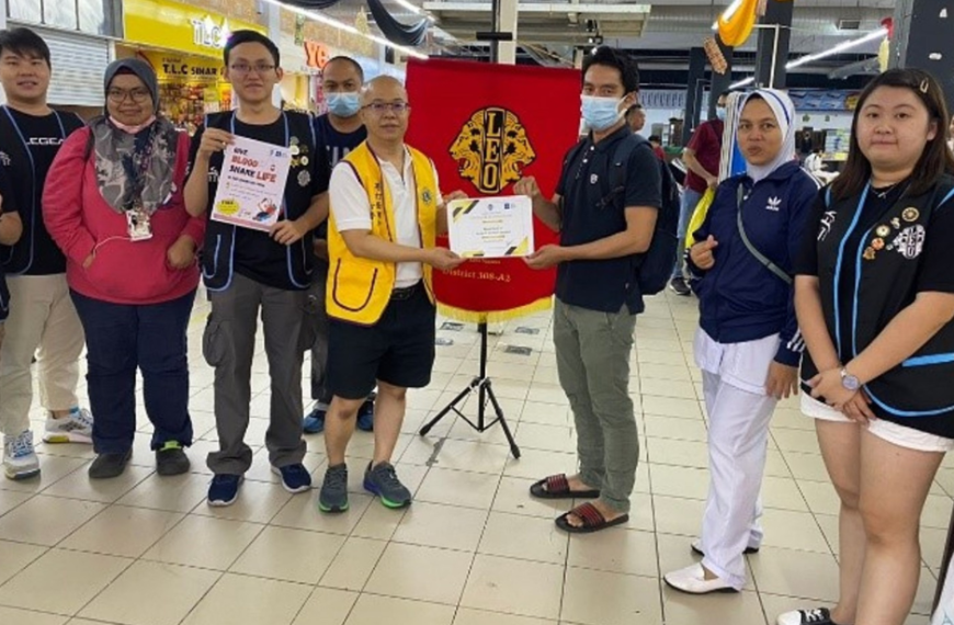 SEGi College Sarawak Leo Club and SGH Blood Bank unite for a life-saving cause