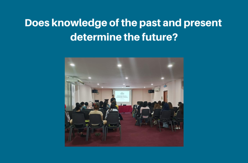 Does knowledge of the past and present determine the future?