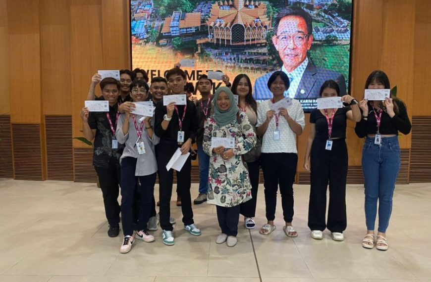 Students Explore Sarawak’s Heritage at Borneo Cultures Museum