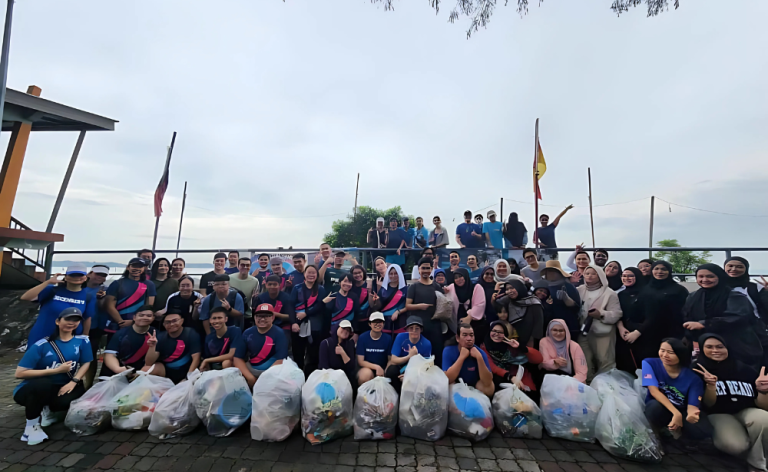 Seas the Day: SEGians Tackles Marine Pollution in Major Coastal Cleanup Effort