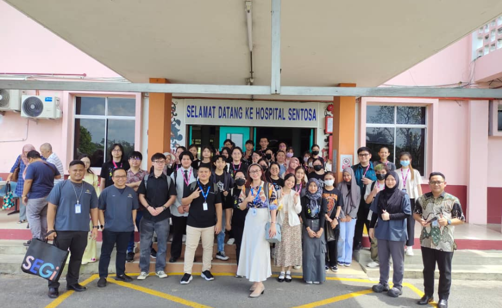 Psychology Students Explore Mental Health at Sentosa Hospital