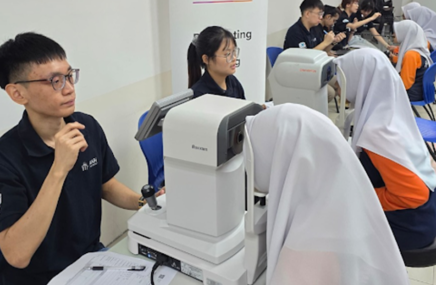 SEGi University Delivers the Gift of Sight to 375 Students