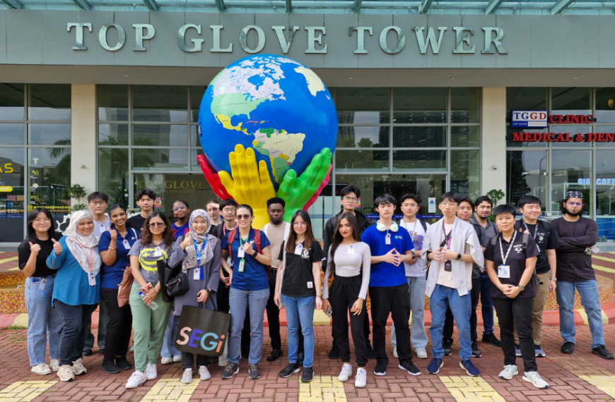 Chemical Engineering Students Gain Industry Insights at Top Glove