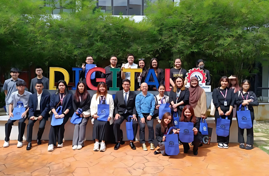 When Business Students Meet Tech Infrastructure, Innovation Follows