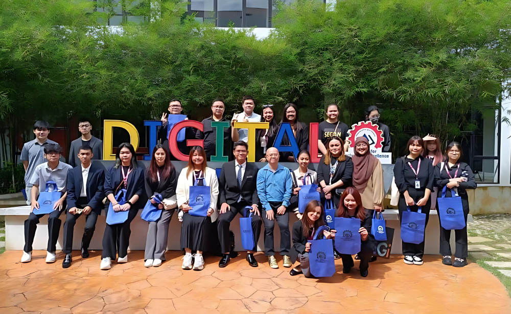 When Business Students Meet Tech Infrastructure, Innovation Follows