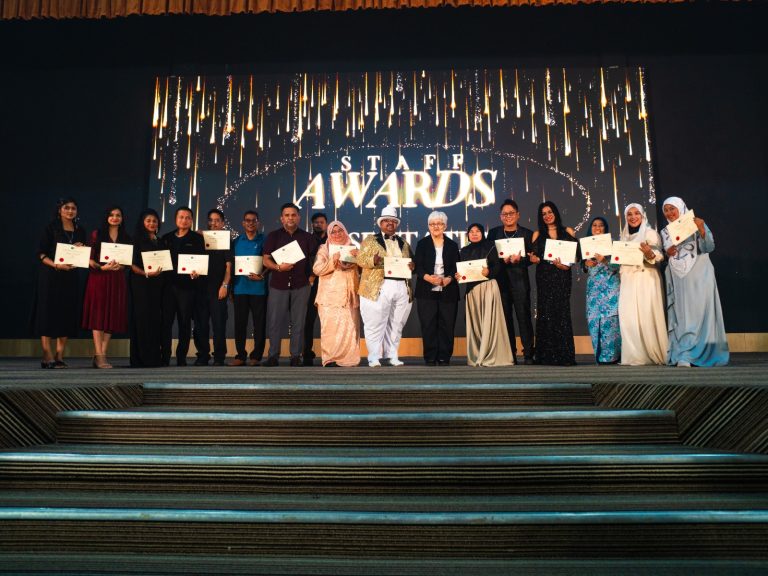 狂欢之夜：与商业、会计和法律学院（FOBAL）共度魅力之夜 </trp-ost-container