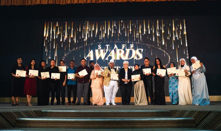 狂欢之夜：与商业、会计和法律学院（FOBAL）共度魅力之夜 </trp-ost-container